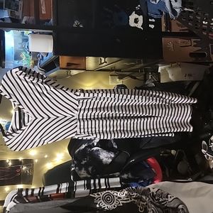 Short sleeve jumpsuit dark blue and white strip V neck